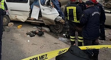 Burdur'da feci kaza: 7 ölü, 3 yaralı