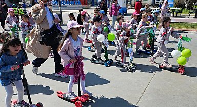 Bursa Mudanya'da miniklere 'scooter' şenliği