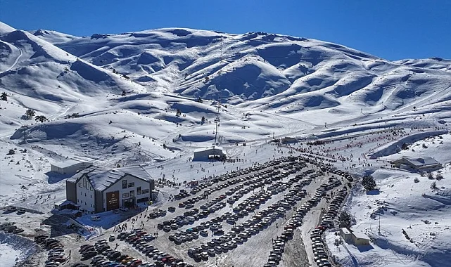 Denizli Kayak Merkezi bölge turizmine damga vurdu