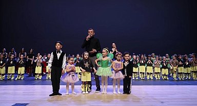 Denizli'de 23 Nisan etkinlikleri miniklerle başladı