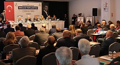 Ege Belediyeler Birliği'nde Başkan Çavuşoğlu güven tazeledi