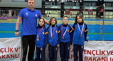 İnegöllü minik yüzücülerden 18 madalyalık gurur