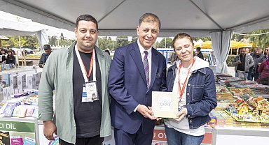 İzmir baharı kitapla karşılıyor