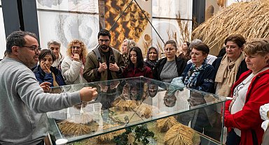 İzmir Bornova'da "Dijital Torun" köprüsü