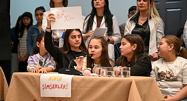 İzmir Bornova'da minik zihinler yarıştı