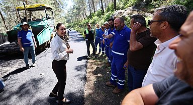 İzmir Efes Selçuk'ta asfaltlama çalışmaları sürüyor