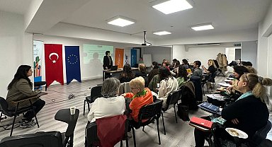 İzmir Konak'ta 'Yarının Yetişkinleri' Çalıştayı