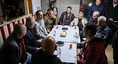 İzmir'de Başkan Eşki minibüsçülerle kahvaltıda buluştu