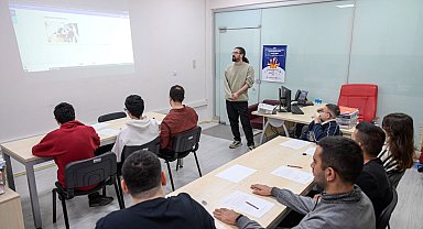 İzmir'de engelli gençler iş dünyasına adım atıyor