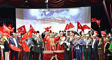 İzmir'de İmam Hatipliler 'Yabancı Dil Şenliği'nde buluştu