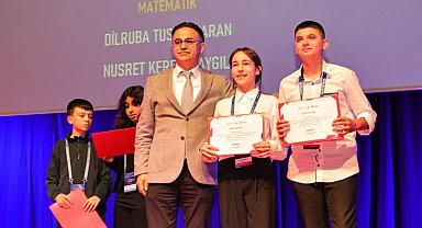 İzmir'de TÜBİTAK 2204-B Bölge Ödülleri sahiplerini buldu