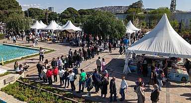 İzmirliler İZKİTAP'a akın etti