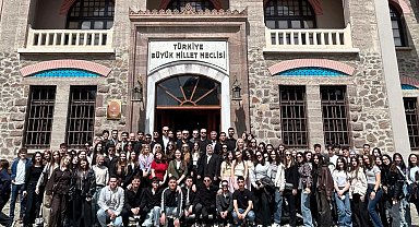 İzmitli öğrenciler Ankara'da motivasyon depoladı