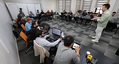 Konya Büyükşehir'den personeline yapay zekâ eğitimi