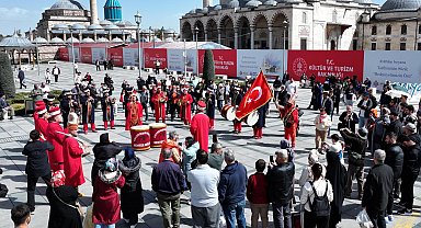 Konya meydanlarında mehter coşkusu