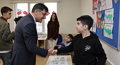 Kütahya'da Başkan Kahveci'den 'özel eğitim' ziyareti