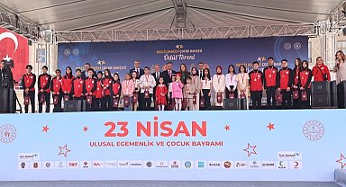 Meclis Bahçesi çocuklarla şenlendi