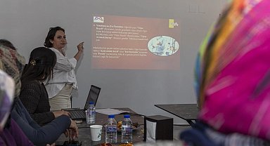 Mersin'de üretici kadınlara "Gıda Okuryazarlığı Eğitimi"
