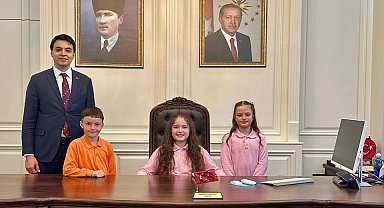 Minik yürekler devlet yönetti