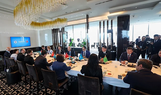 Numan Kurtulmuş, TÜRKPA üyesi mevkidaşlarıyla buluştu