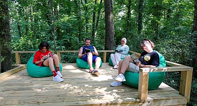 Orman Kütüphanesi'nde okuma keyfi bambaşka