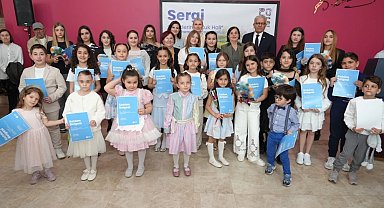 "Renklerin Çocuk Hali" sergisi açıldı