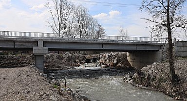 Sakarya'da Karapürçek Mesudiye Köprüsü ile geçişler güvenli hale geldi