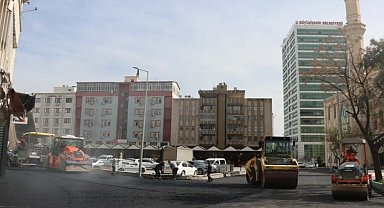 Şanlıurfa'da asfalt çalışmaları tam gaz