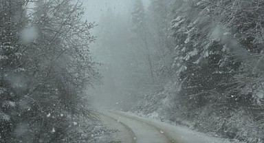 Türkeli'nin yüksek kesimlerinde kar yağışı başladı