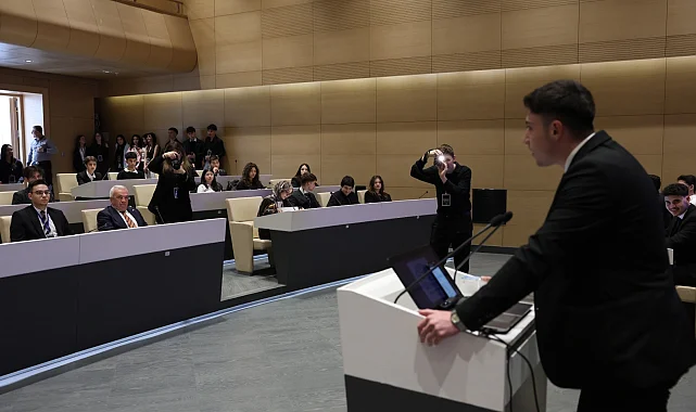 Türkiye'nin yarınları Bursa Nilüfer'de demokrasi provasında