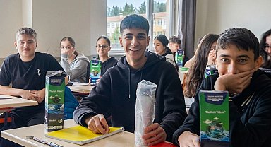 Yıldırım'da plastiğe fren: 31 okula arıtma, 32 bin öğrenciye matara