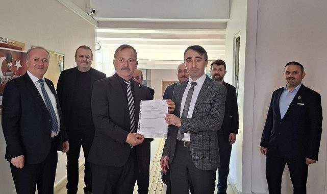 Başkan Satı Gürel mazbatasını aldı