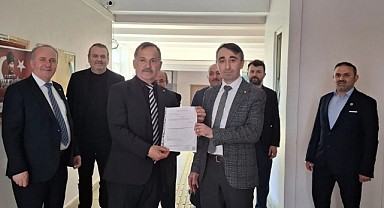 Başkan Satı Gürel mazbatasını aldı