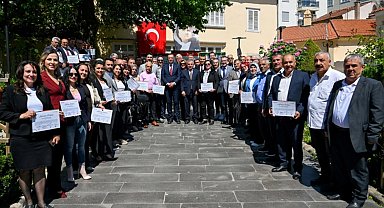 Bornova'da Muhtarlar Akademisi'nde mezuniyet heyecanı