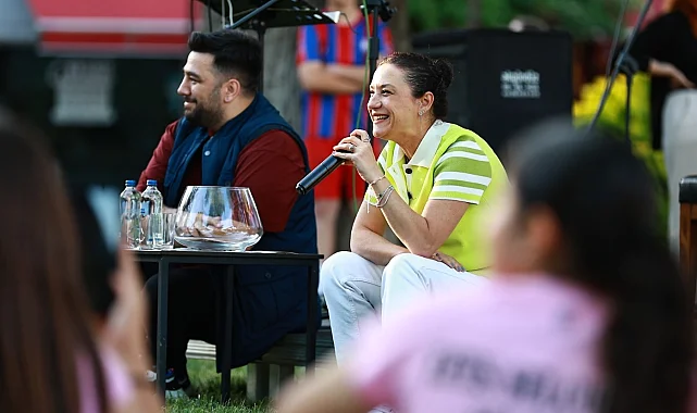 Efes Selçuk'ta Başkan Sengel gençlerle 'açık mikrofon' söyleşisinde