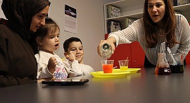 İstanbul Maltepe'de aileler bilimi çocuklarla deneyimledi