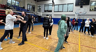 İstanbul Maltepe'de kadınlara öz savunma eğitimi