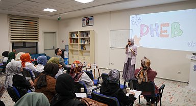 Konya'da Çocuk Mektebi'nde ailelere eğitim semineri