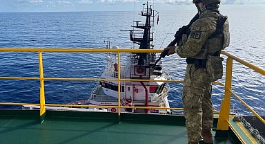 Somali açıklarında Türk Deniz Gücü'nden sondaj gemilerine güvenlik desteği