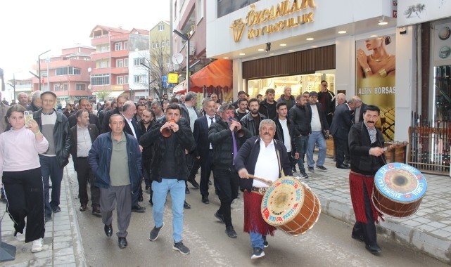 Türkelili Satı Gürel'e coşkulu karşılama