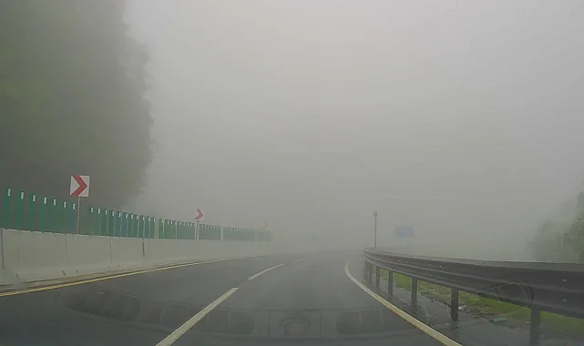 Bolu Dağı'nda sis görüş mesafesini düşürdü