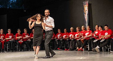 Bornova'da ritim ve halk dansları rüzgarı