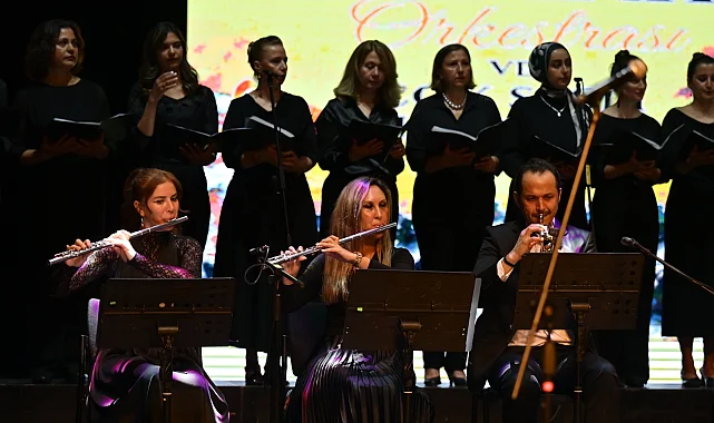 Bursa Maarif Orkestrası ve Çok Sesli Korosu'ndan muhteşem konser