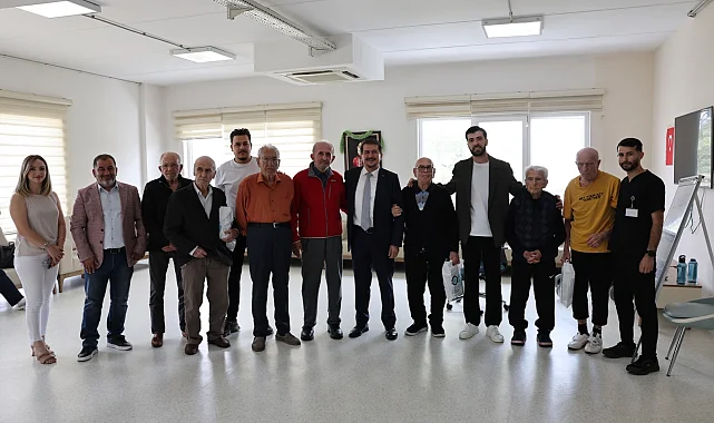 Bursa Nilüfer'de yaşlılara Babalar Günü ziyareti