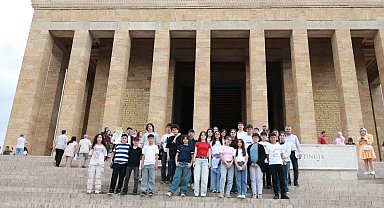 Bursa Osmangazili LGS kursiyerleri Ankara gezisiyle ödüllendirildi