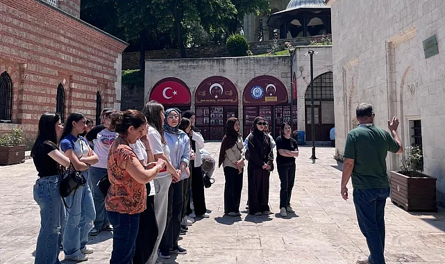 Bursa Yıldırımlı gençler tarihi yerinde keşfediyor