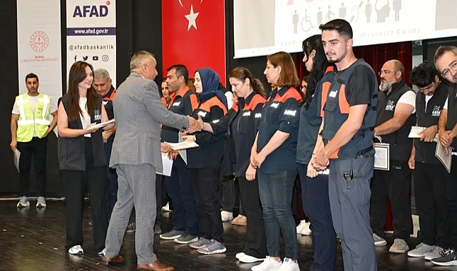 Bursa'da özel gereksinimli bireyler için 'Afet Yönetimi Projesi' tamamlandı