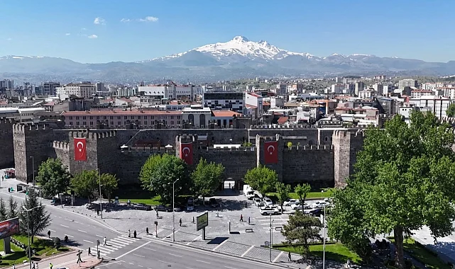 Büyükşehir Mülhem Kayseri Mutfağı'nı tanıttı