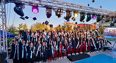 Edirne Keşan'da geleceğin sağlıkçıları kep attı