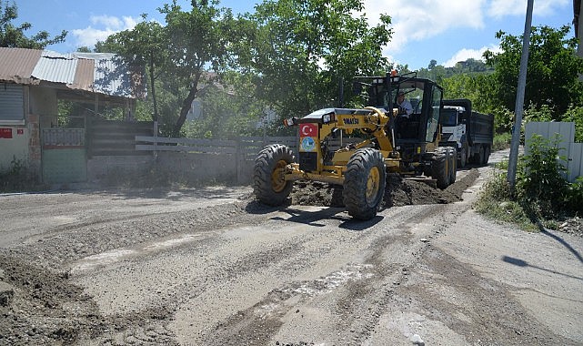 İlçede üstyapı çalışmalarında yoğun mesai